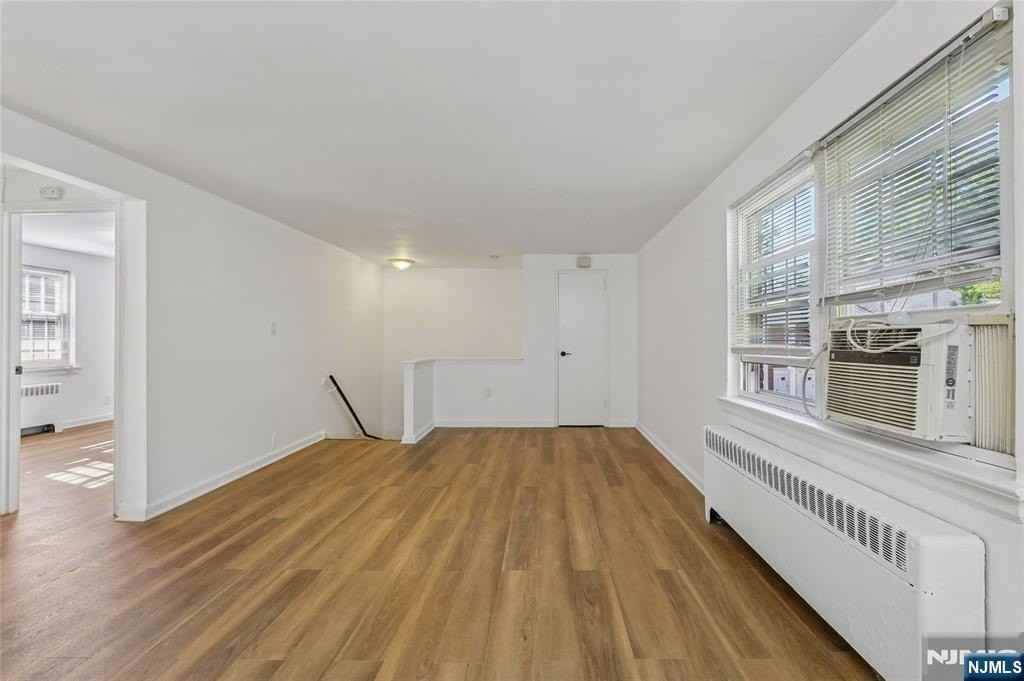 100 Huguenot Ave Apt 1b - Photo 7 of 15