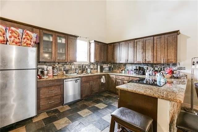 2038 Burdette St - Photo 5 of 15