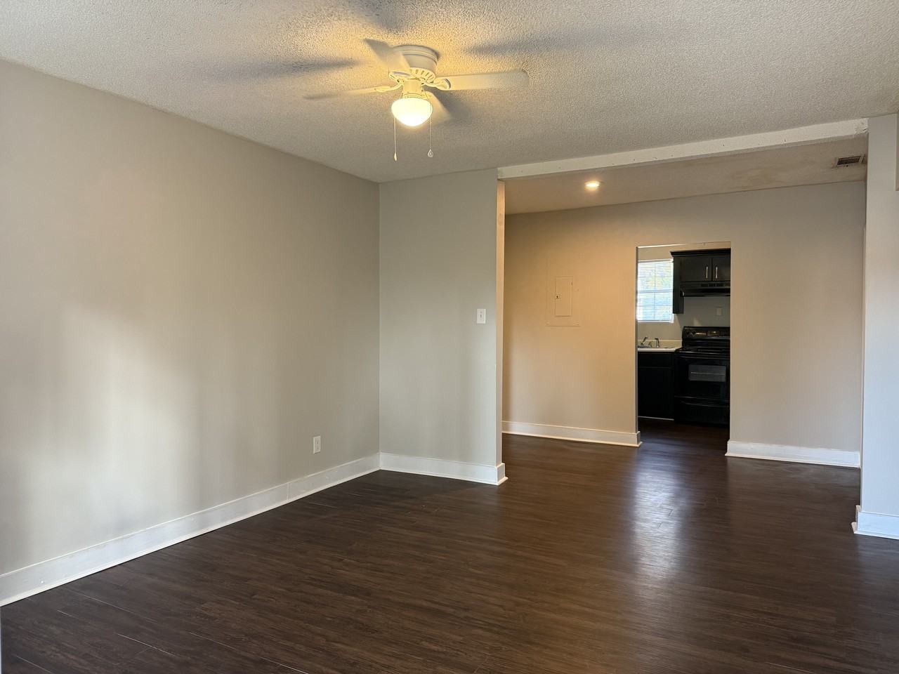 207 W Washington Ave - Photo 2 of 12