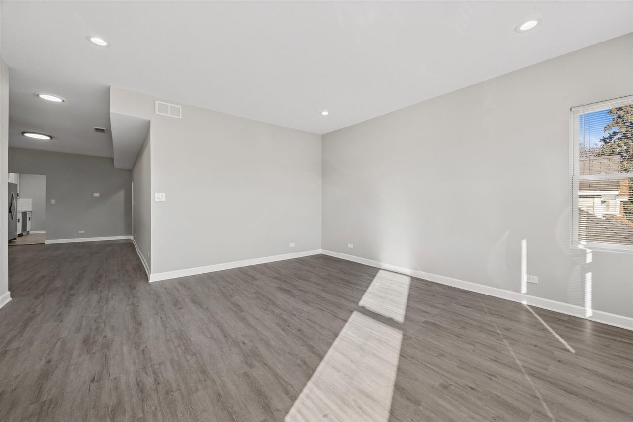 8018 S Harvard Ave #2 - Photo 7 of 48