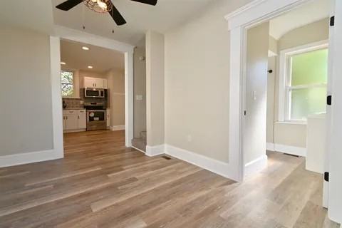 1808 Oakland Ave #1 - Photo 5 of 19