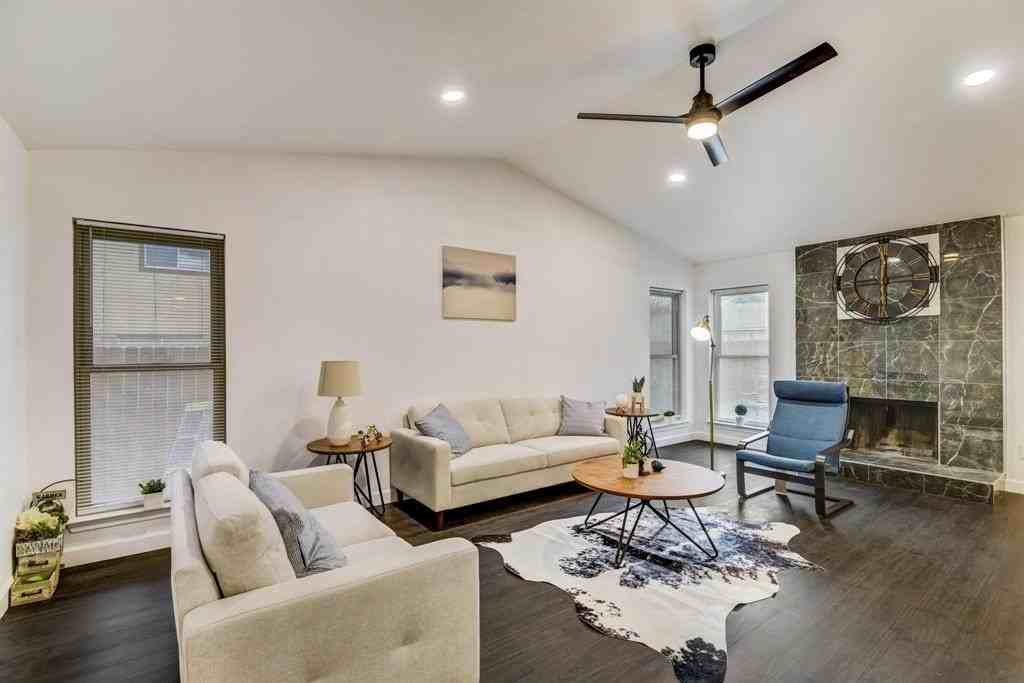 4233 Glen Ridge Dr - Photo 3 of 34