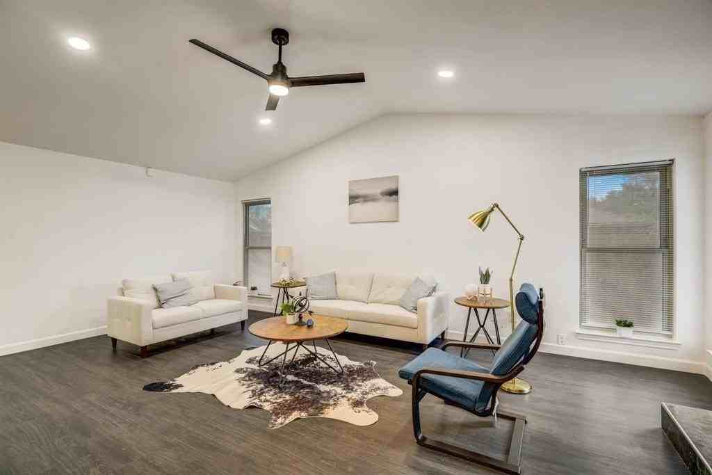 4233 Glen Ridge Dr - Photo 7 of 34