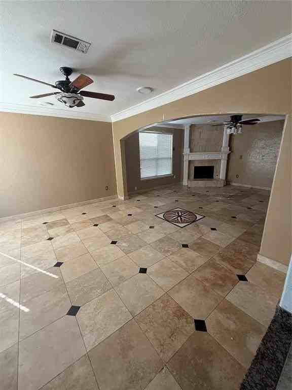 7517 Centenary Dr - Photo 3 of 17