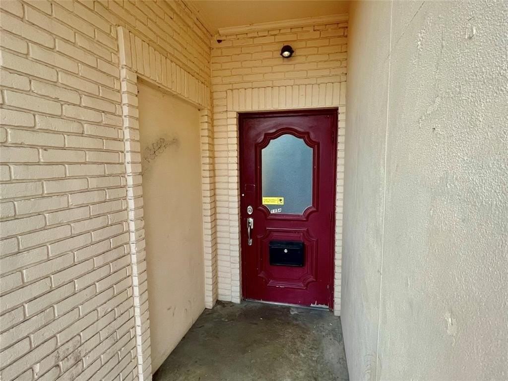 105 W Hickory St #A - Photo 2 of 25