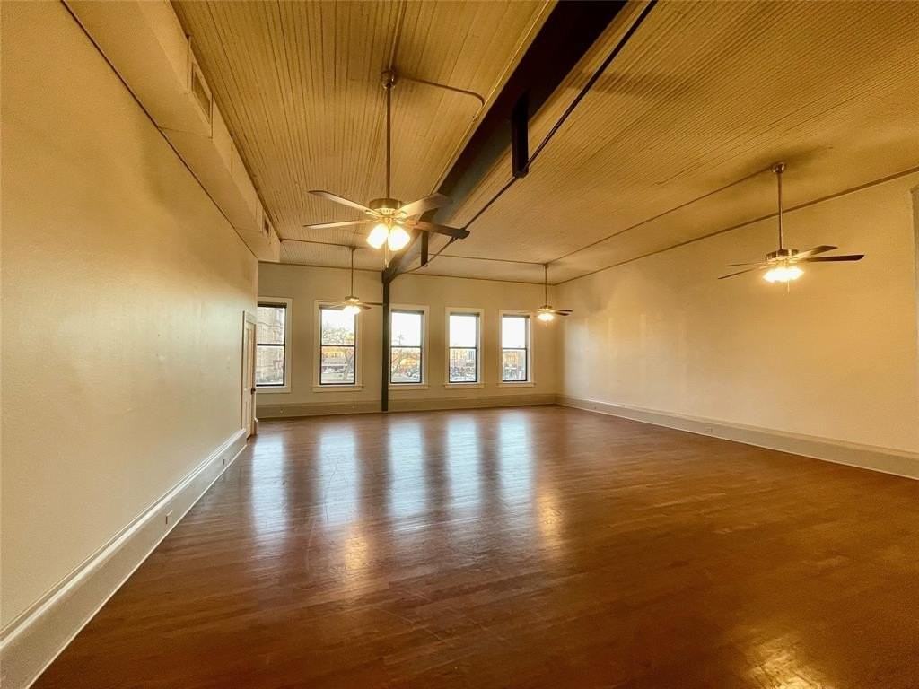 105 W Hickory St #A - Photo 4 of 25