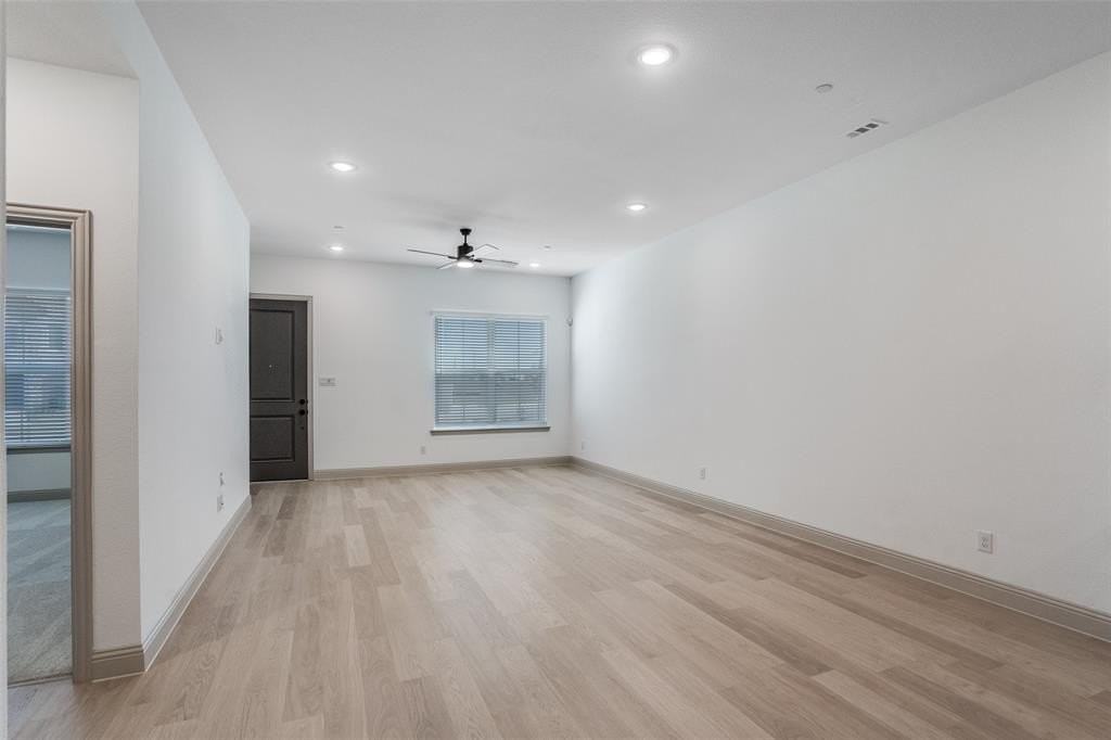 1226 Lopiano Way - Photo 5 of 20