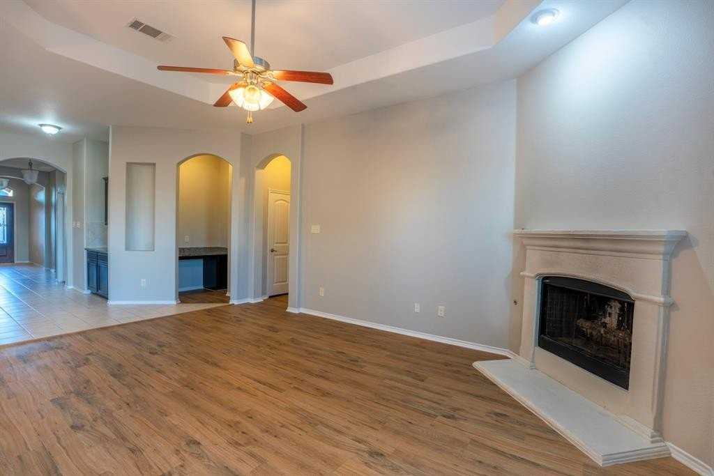 1605 Lake Pine Dr - Photo 3 of 12