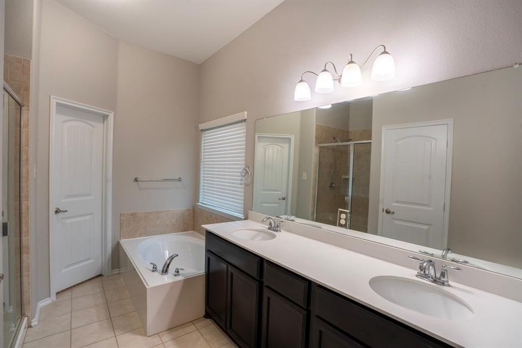 1605 Lake Pine Dr - Photo 6 of 12