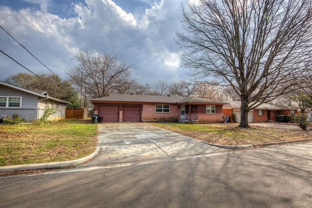 405 Vine St - Photo 2 of 31