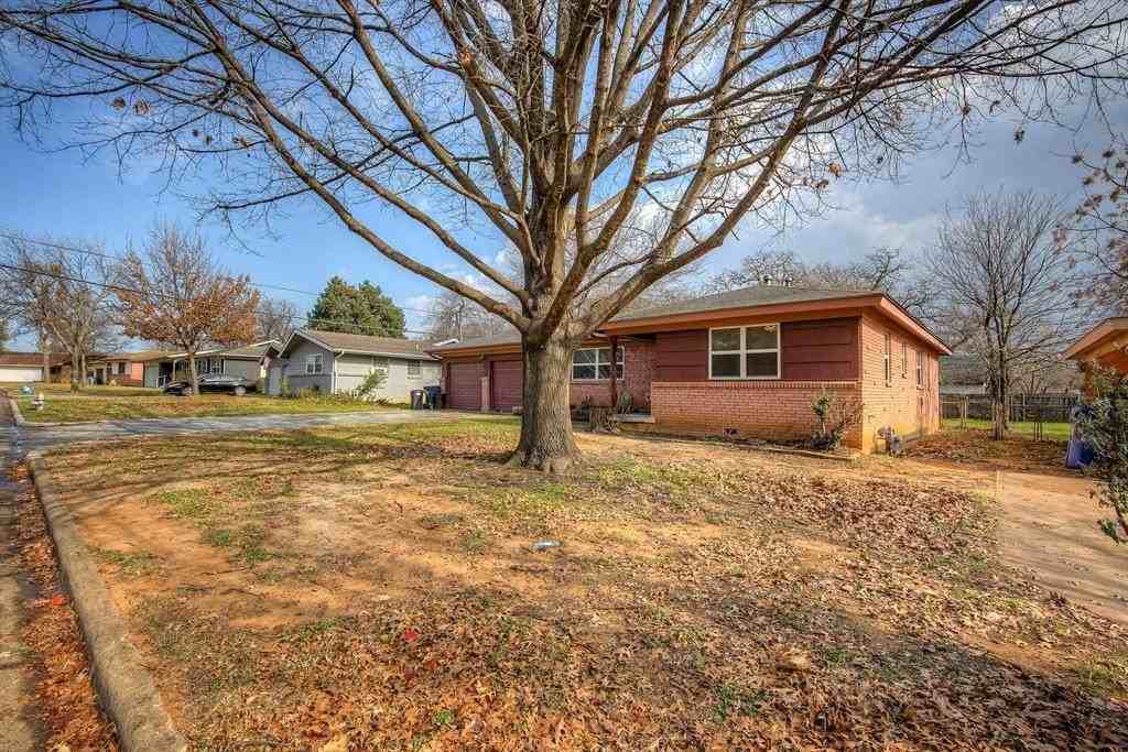 405 Vine St - Photo 4 of 31