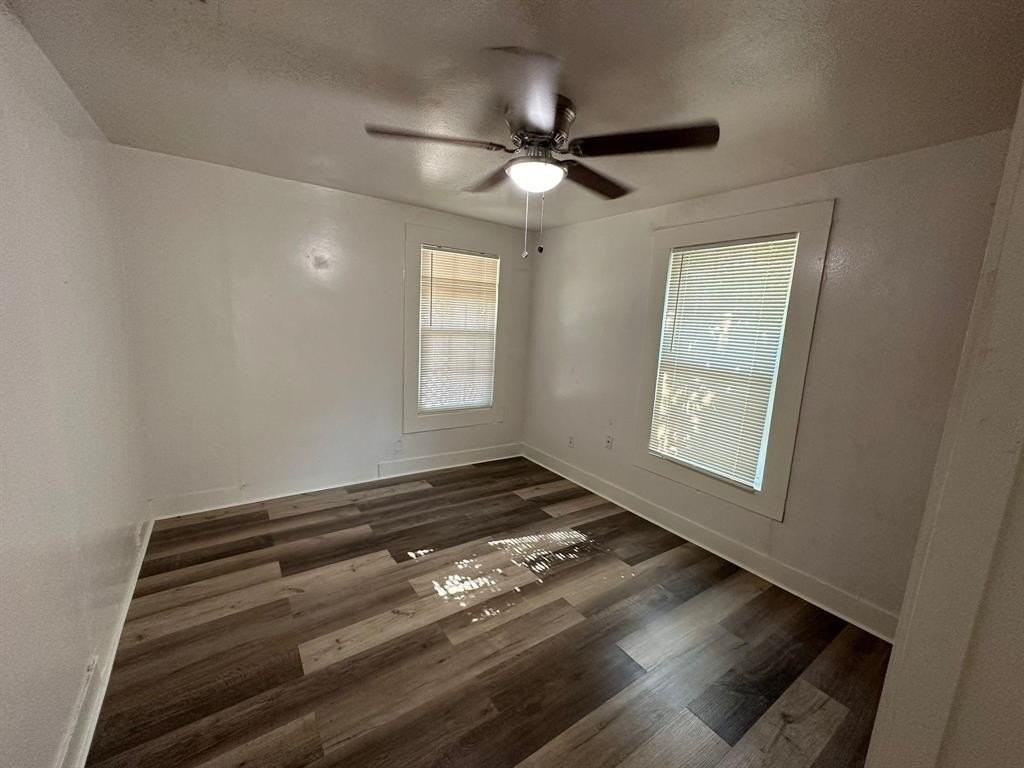 2206 Rockefeller Blvd - Photo 6 of 8