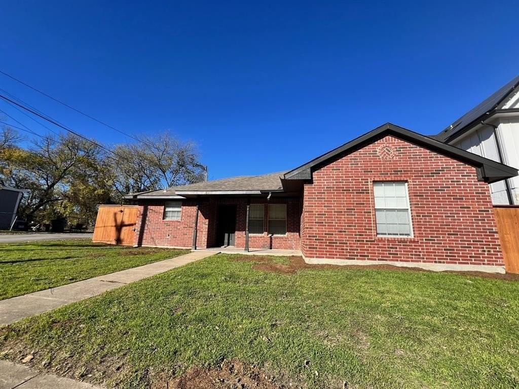 601 Short St - Photo 3 of 28