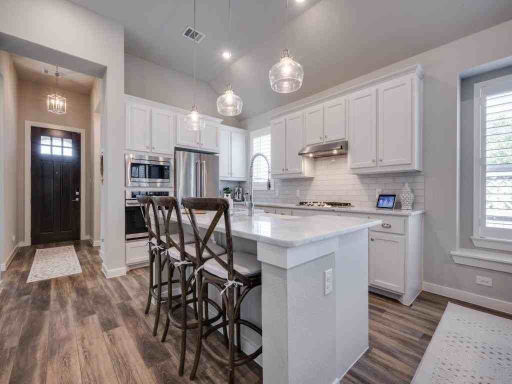 2452 Elm Pl - Photo 5 of 33