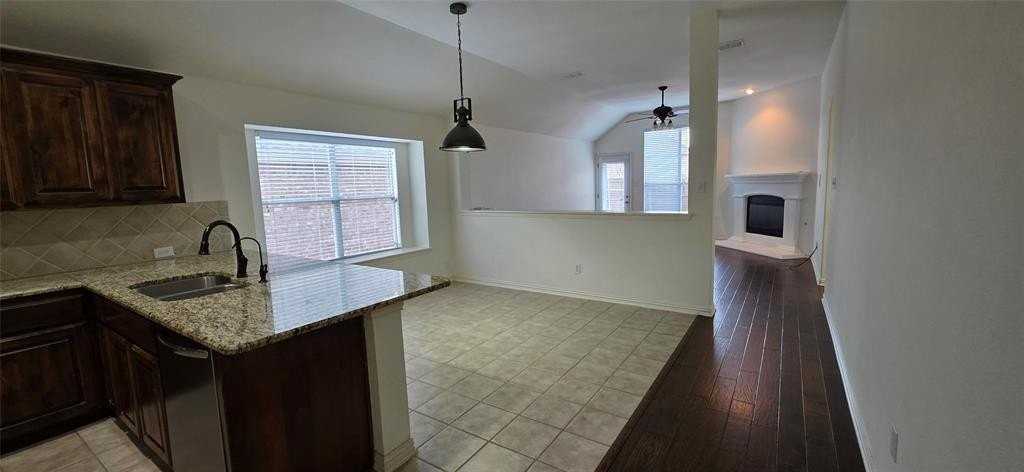 2697 Lake Ridge Dr - Photo 5 of 18