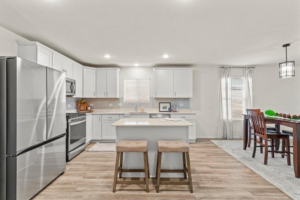 14056 Ilderton St - Photo 7 of 34