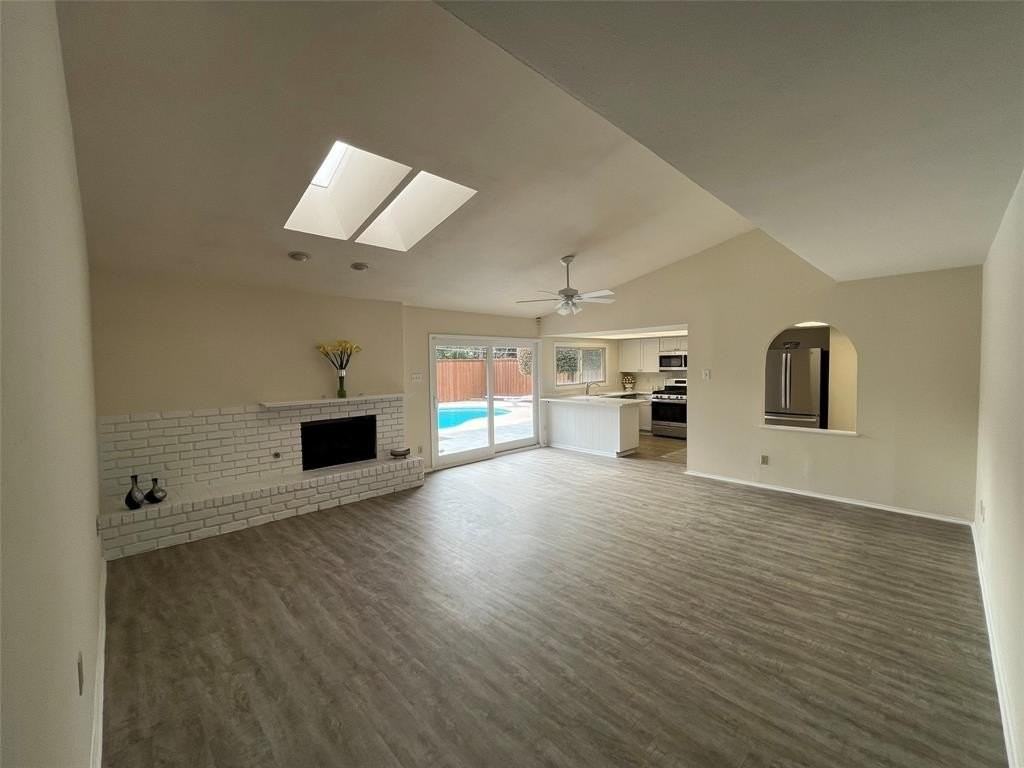 6646 Hillwood Ln - Photo 7 of 25