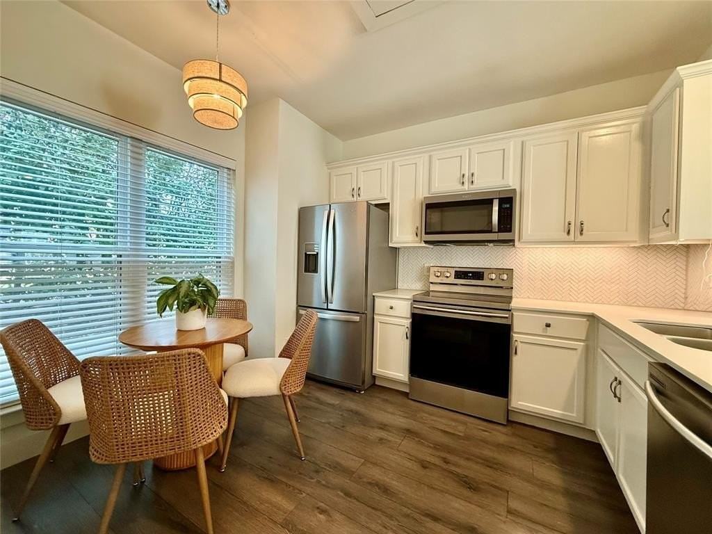 2807 Throckmorton St #106 - Photo 3 of 32