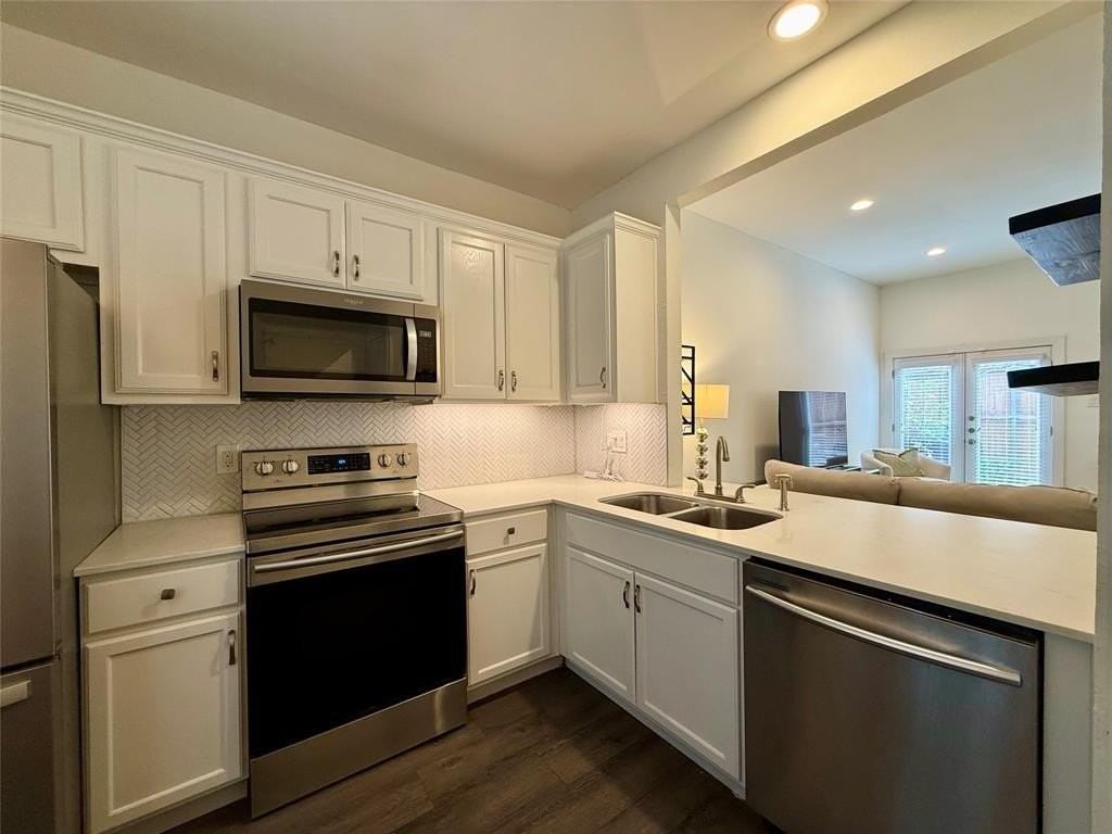 2807 Throckmorton St #106 - Photo 4 of 32