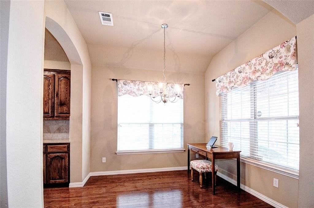 10232 Benwick Dr - Photo 7 of 26