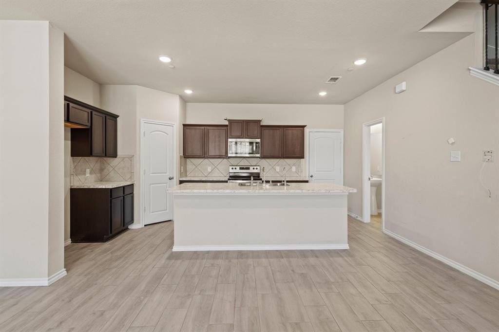 2848 Baneberry Ln - Photo 6 of 21