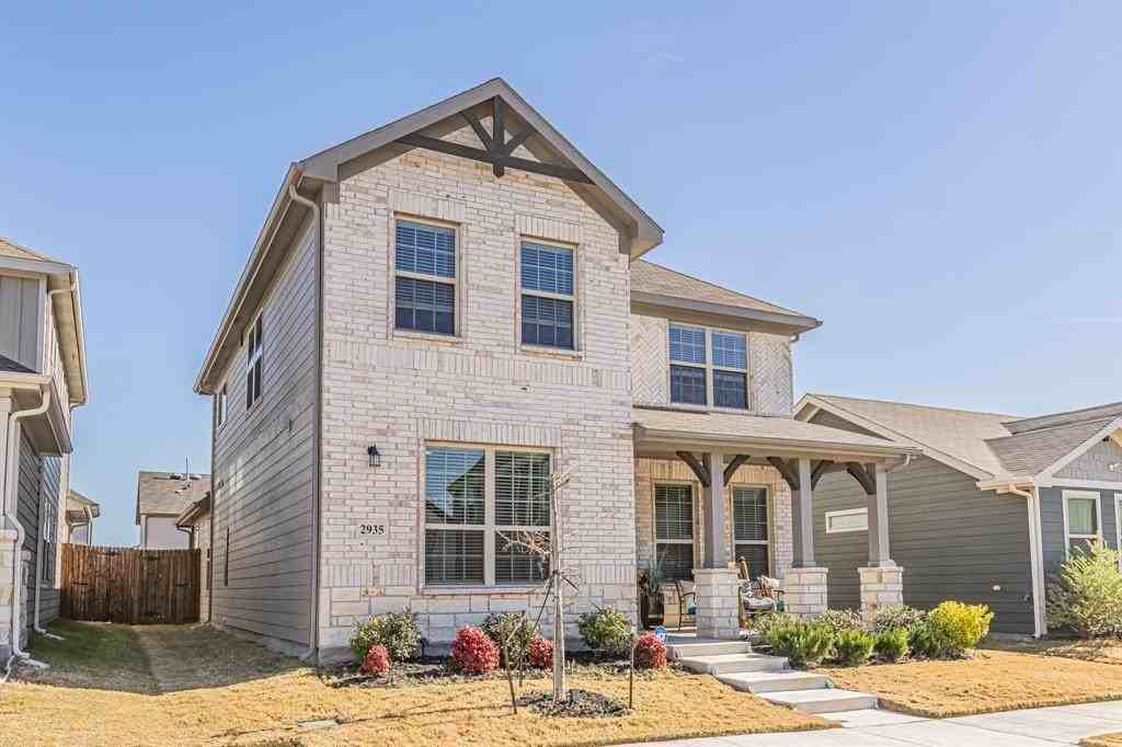 2935 Brittlebush Dr - Photo 3 of 39