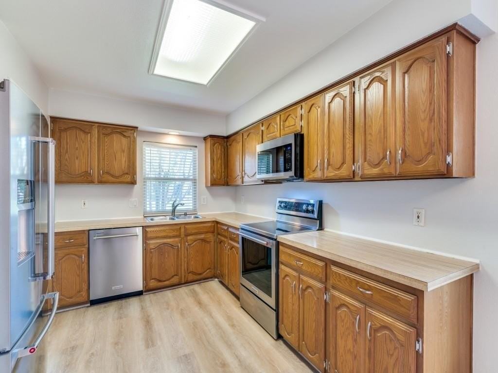 2513 Lawnview Dr - Photo 5 of 12