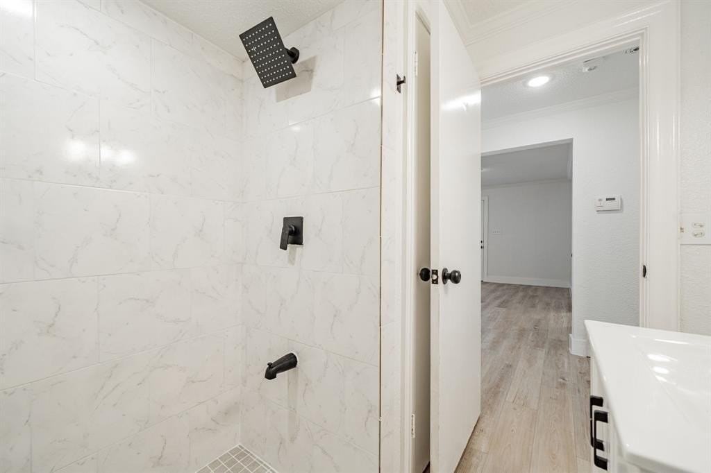 303 N 2nd St - Photo 2 of 30