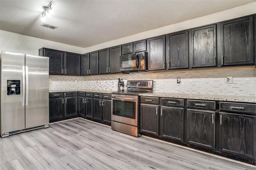 1130 Annie Oakley Dr - Photo 4 of 25