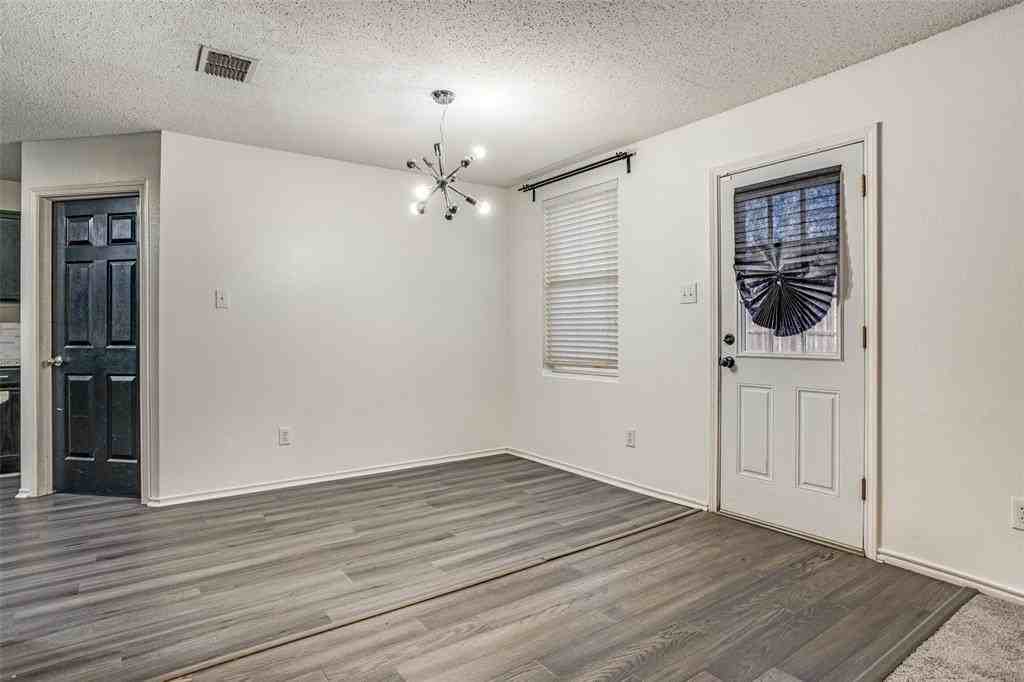 1130 Annie Oakley Dr - Photo 7 of 25