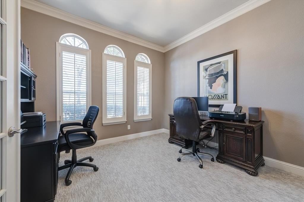 1804 Briaroaks Dr - Photo 6 of 40