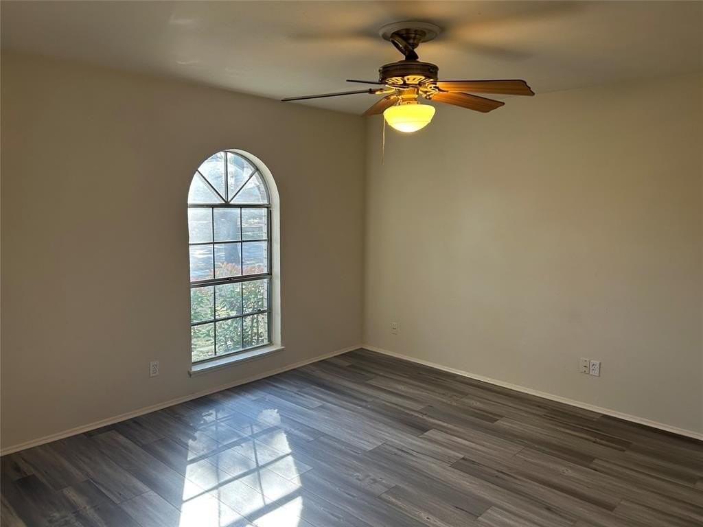 2617 Ashglen Dr - Photo 5 of 12