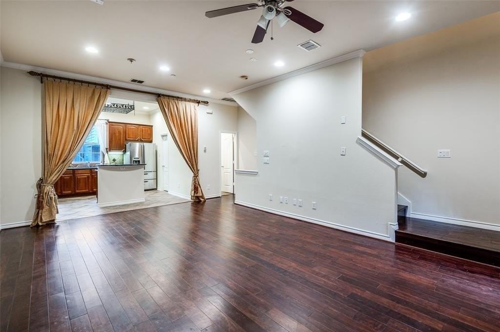 15738 Quorum Dr #9 - Photo 2 of 12