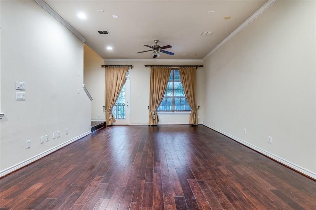 15738 Quorum Dr #9 - Photo 3 of 12