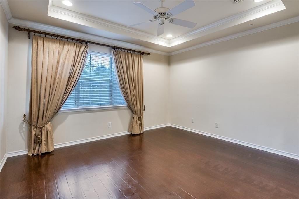 15738 Quorum Dr #9 - Photo 4 of 12