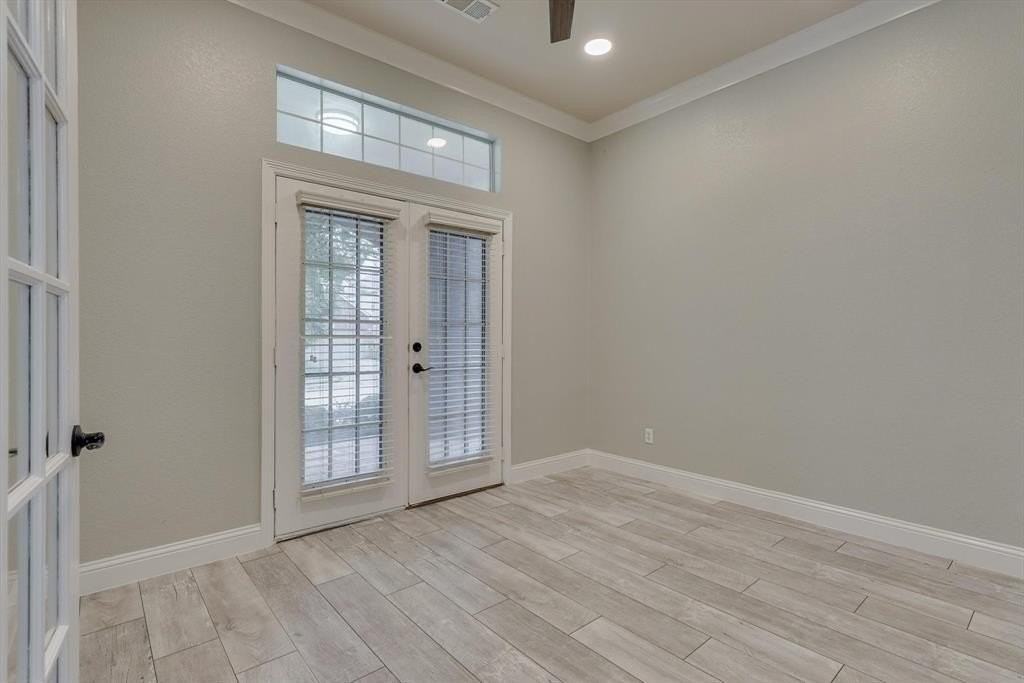 1500 Bonham Pkwy - Photo 4 of 32