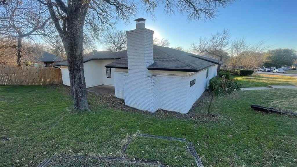 5070 Tierney Ct N - Photo 2 of 17