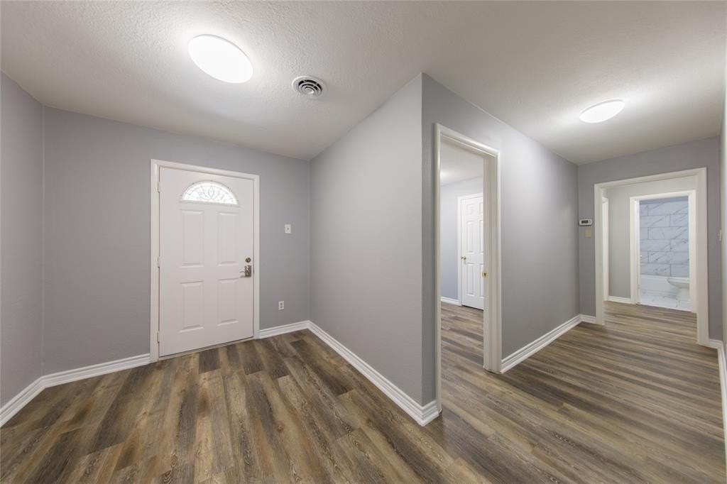 418 Apollo Rd - Photo 4 of 24