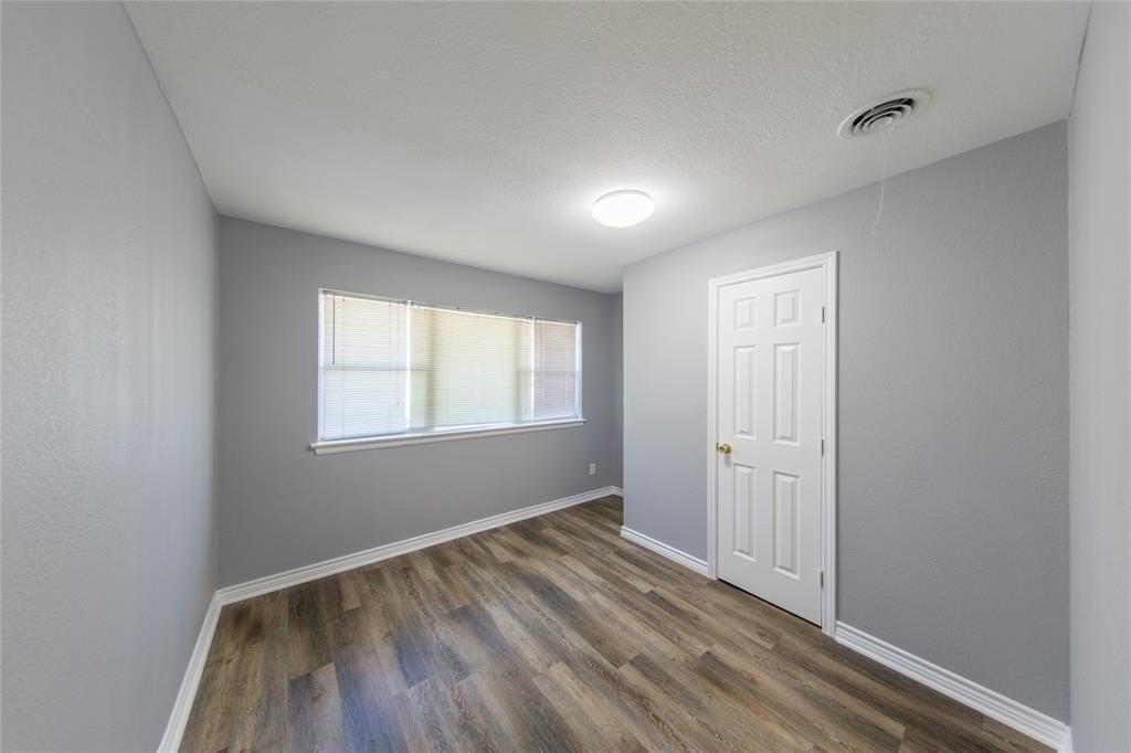 418 Apollo Rd - Photo 6 of 24