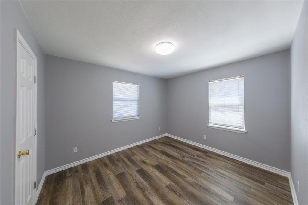 418 Apollo Rd - Photo 7 of 24