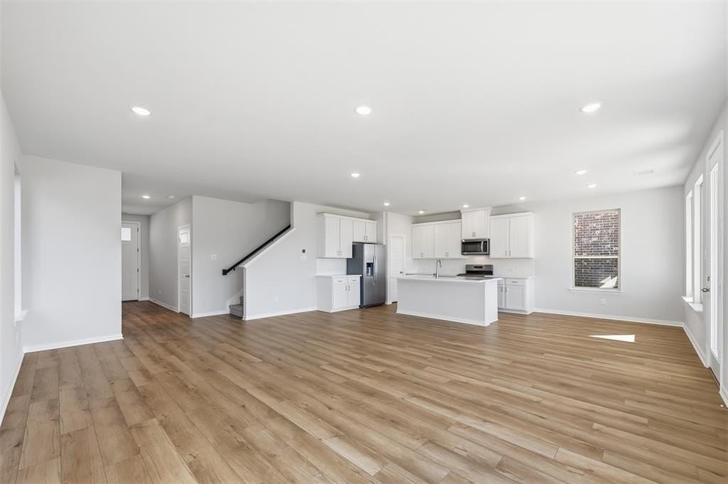 1126 Redcoat Dr - Photo 2 of 22