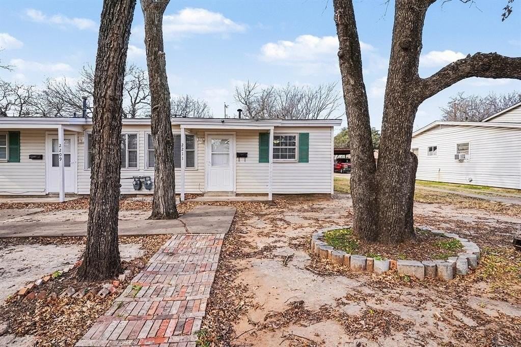 2211 Barbell Ln - Photo 2 of 24