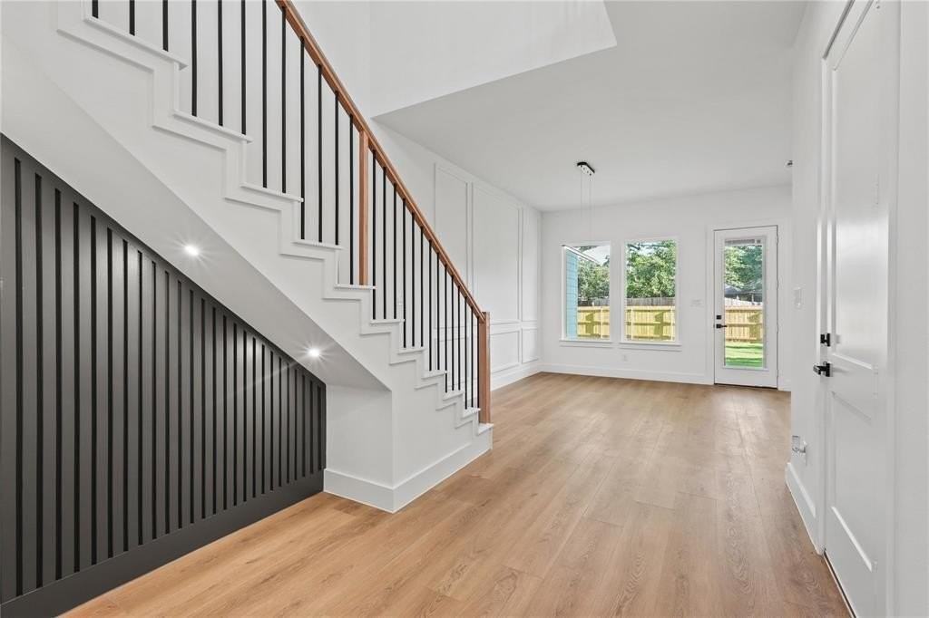 2820 Barnes Bridge Rd - Photo 4 of 29