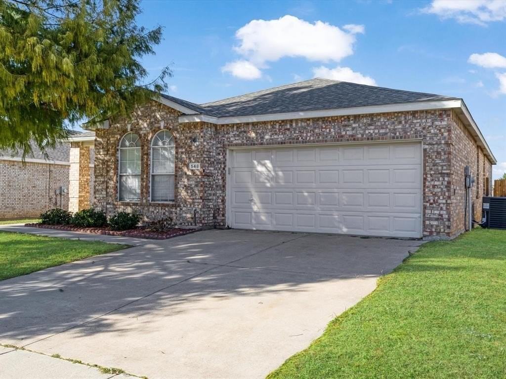 548 Linacre Dr - Photo 3 of 34