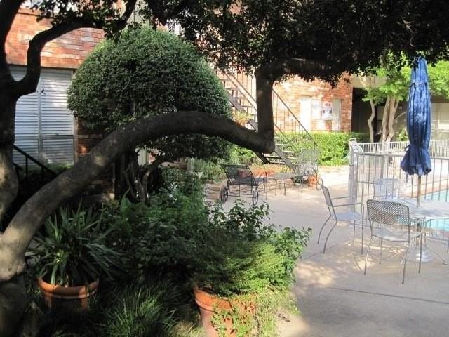 4317 Hartford St #109 - Photo 4 of 40