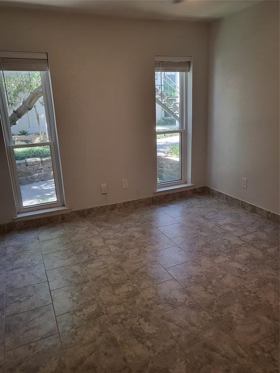 4317 Hartford St #109 - Photo 7 of 40