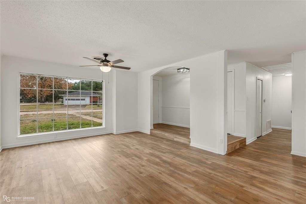 2425 Belmont Blvd - Photo 2 of 21