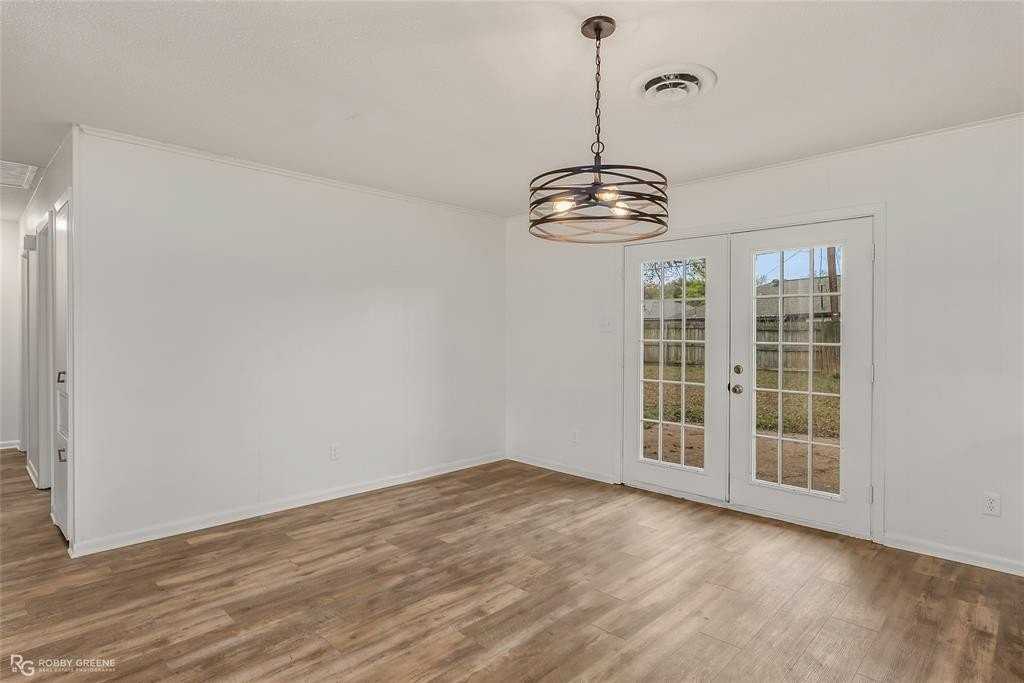 2425 Belmont Blvd - Photo 6 of 21