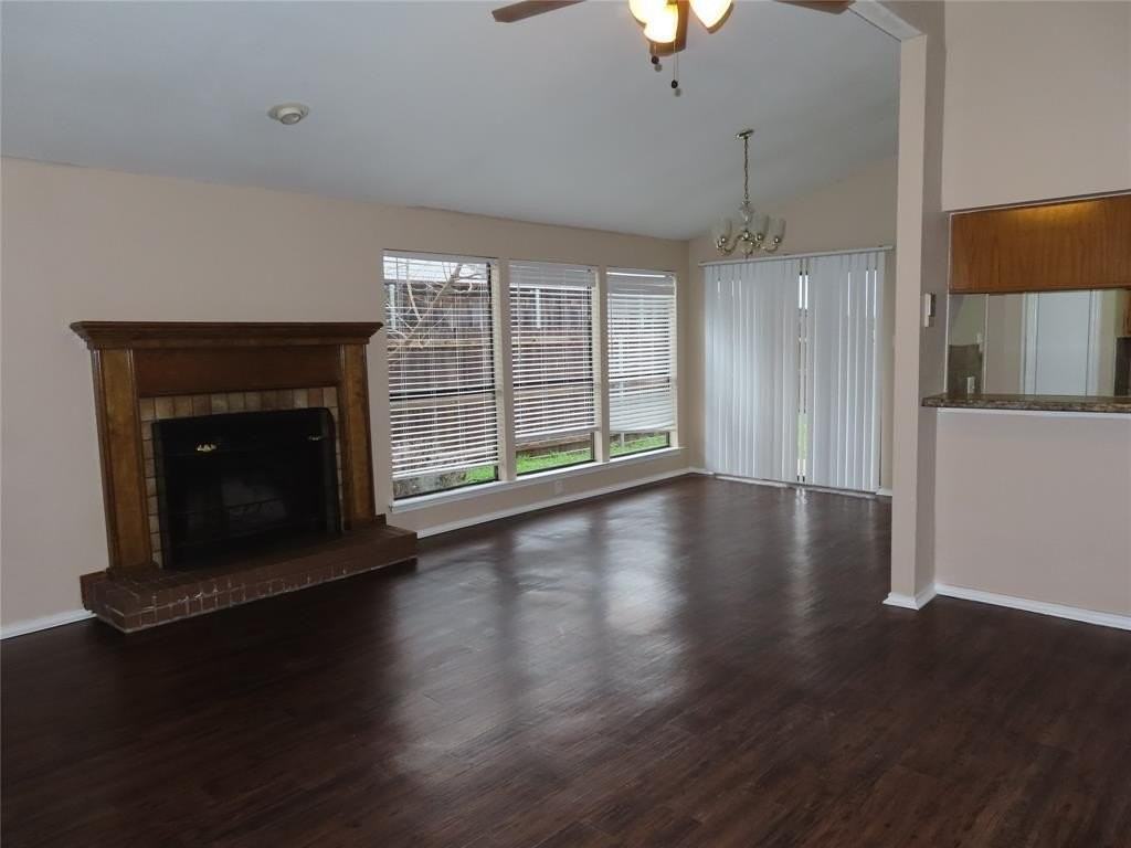 1216 Paintbrush St - Photo 2 of 14