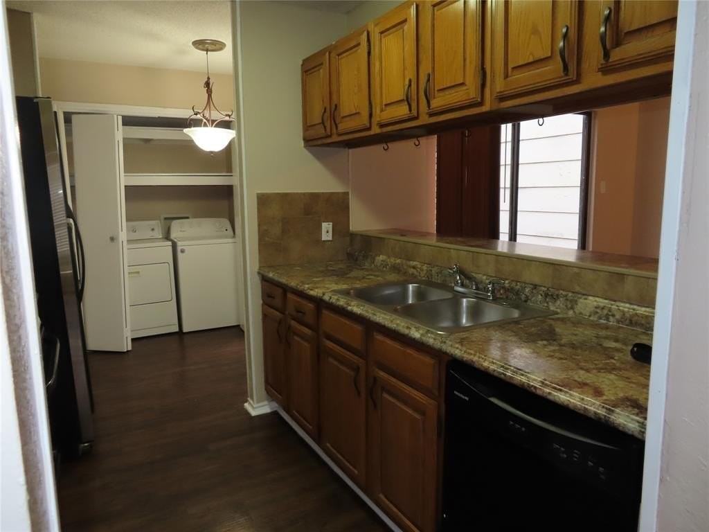 1216 Paintbrush St - Photo 6 of 14